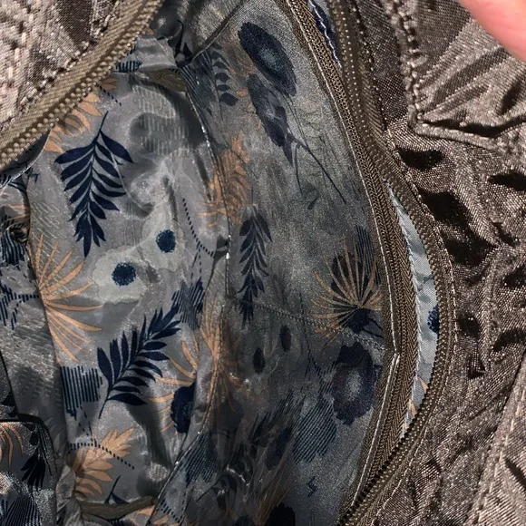 Lug Scuttle RFID Tote - Picture 12 of 12